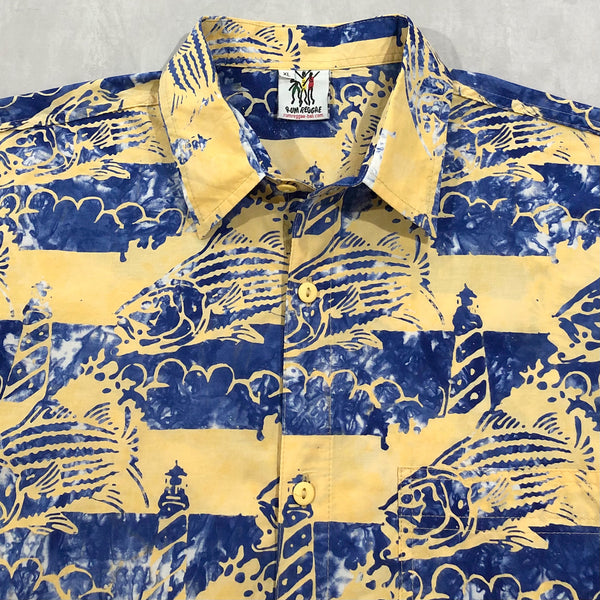 Vintage Hawaiian Shirt (XL)