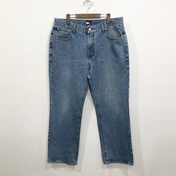 Vintage Tommy Hilfiger Jeans (37)