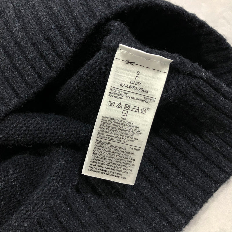 GAP Knit Sweater (M)