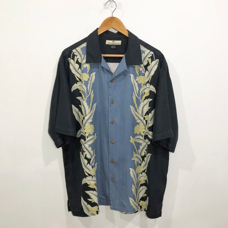 Vintaeg Tommy Bahama Hawaiian Shirt (XL)