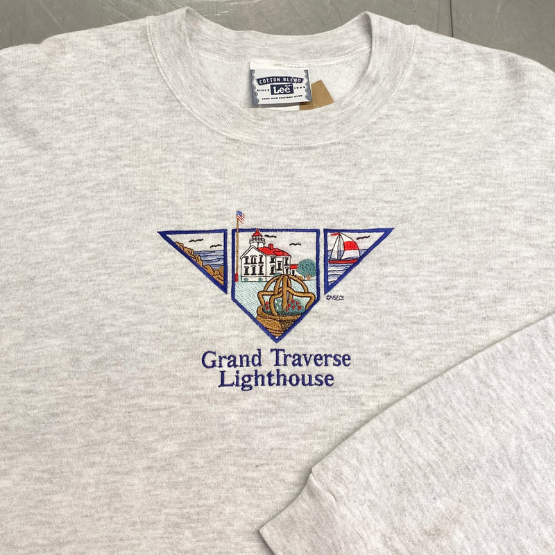 Vintage Lee Sweatshirt Grand Traverse Lighthouse (XL)