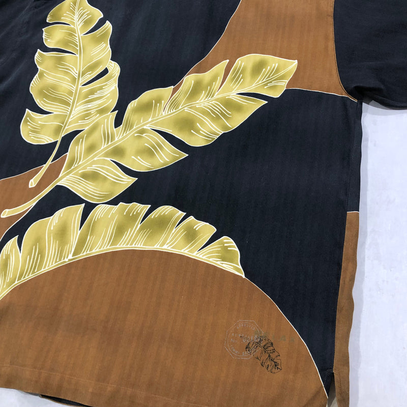 Tommy Bahama Hawaiian Shirt (XL)