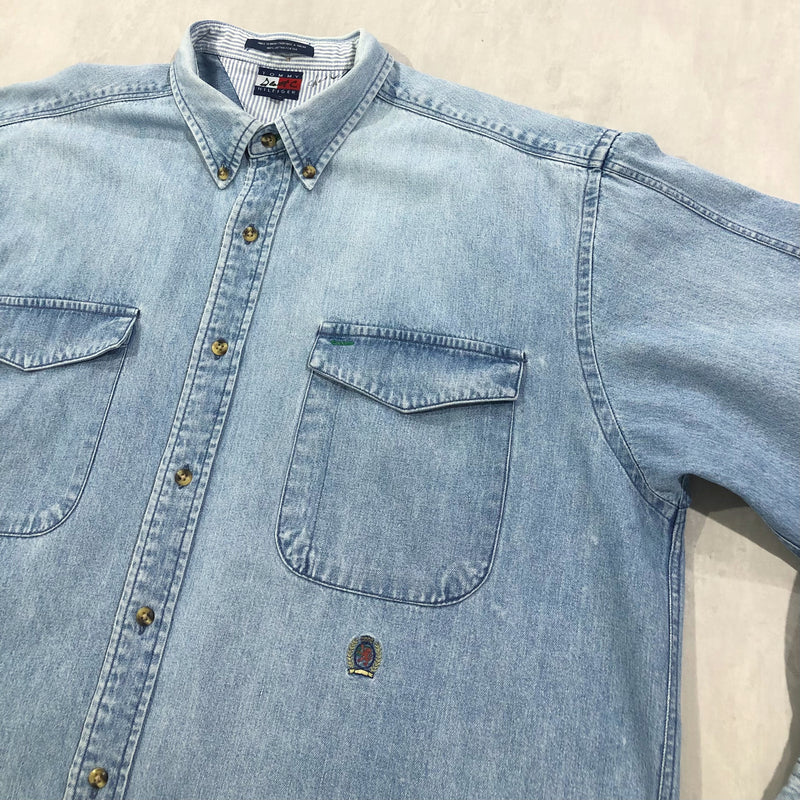 Vintage Tommy Hilfiger Denim Shirt Lion Crest Logo (XL/TALL)