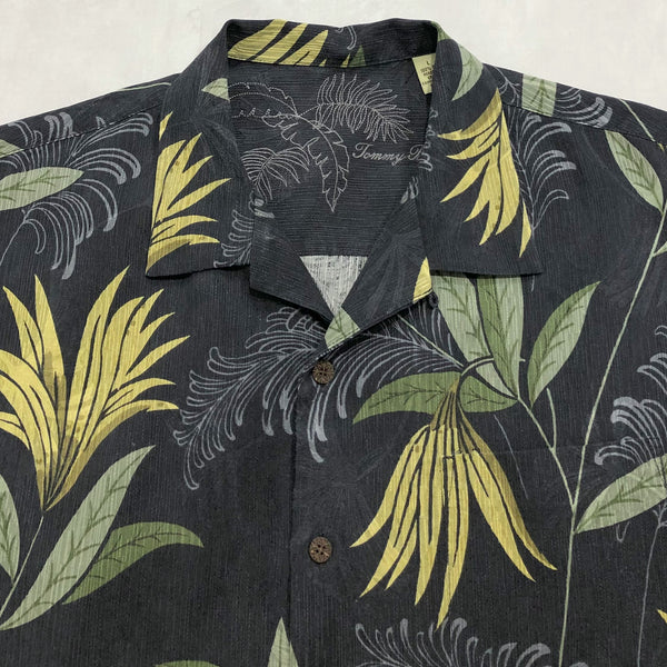 Vintage Tommy Bahama Hawaiian Shirt (L/TALL)
