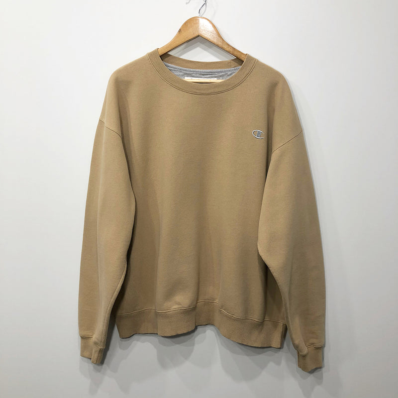 Champion Fleeced Sweatshirt (XL/SHORT)