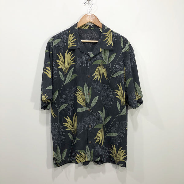 Vintage Tommy Bahama Hawaiian Shirt (L/TALL)