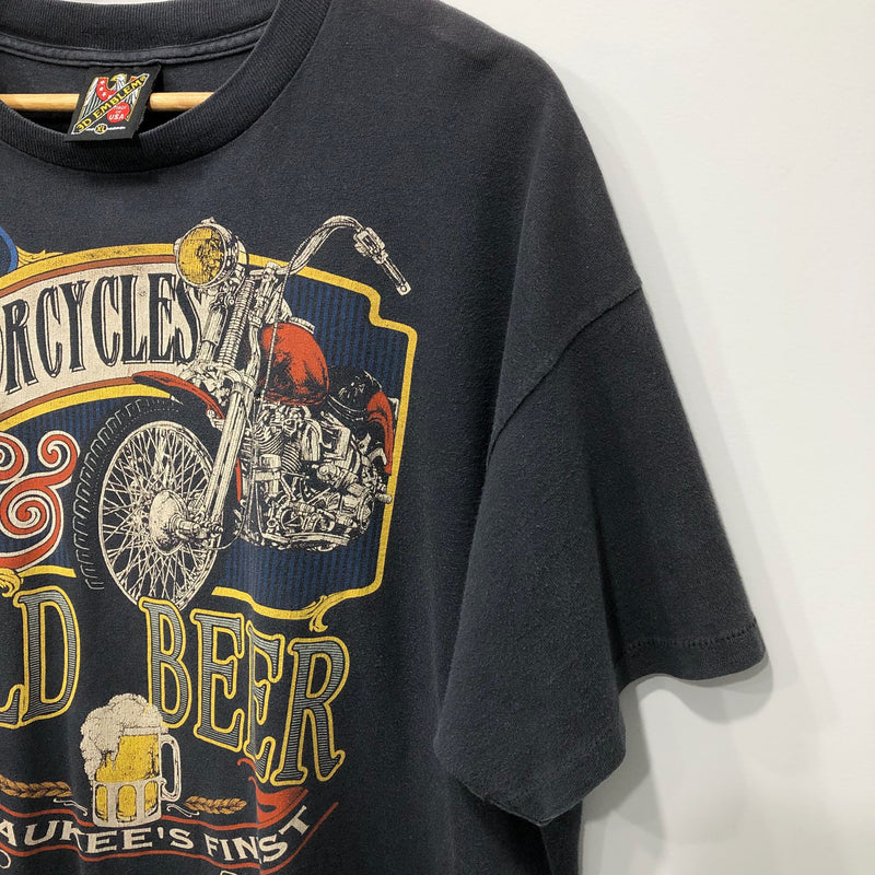 Vintage T-Shirt 1994 Cold Beer Milwaukee's Finest USA (XL)