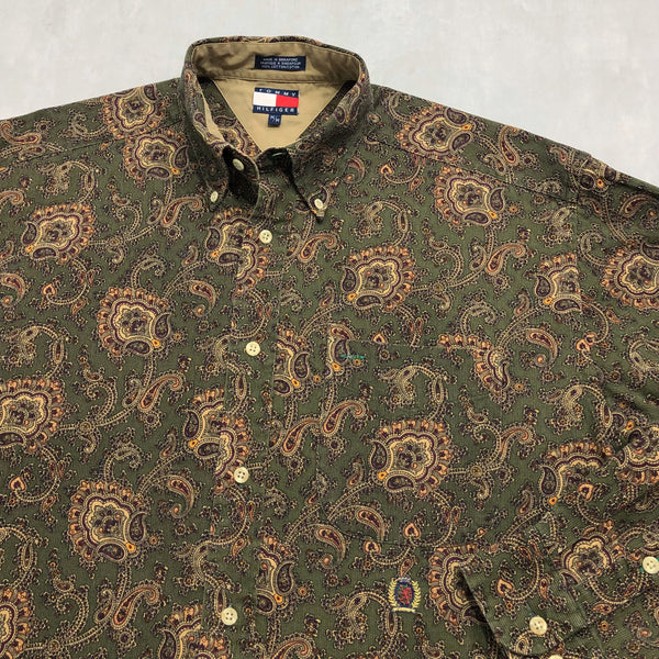 Vintage Tommy Hilfiger Lion Crest Logo (M/BIG)