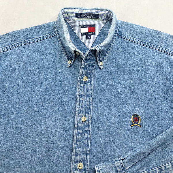 Vintage Tommy Hilfiger Denim Shirt Lion Crest Logo (M/BIG/TALL)