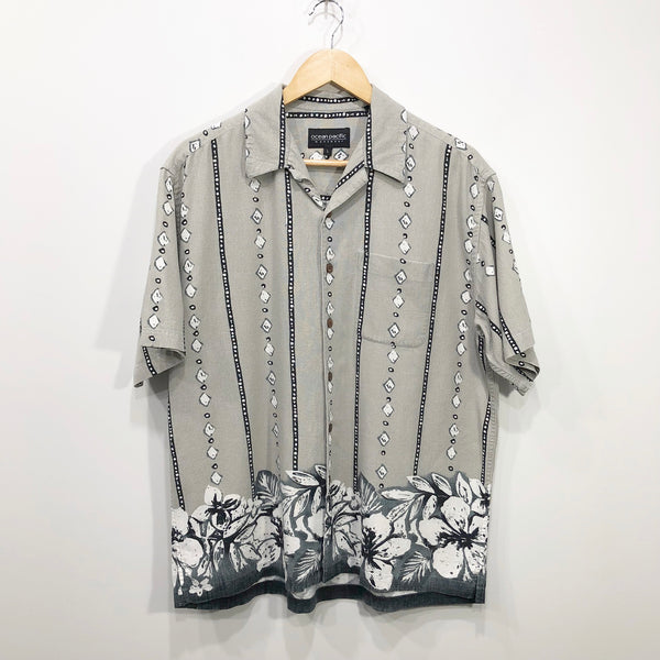 Vintage Hawaiian Shirt (L)