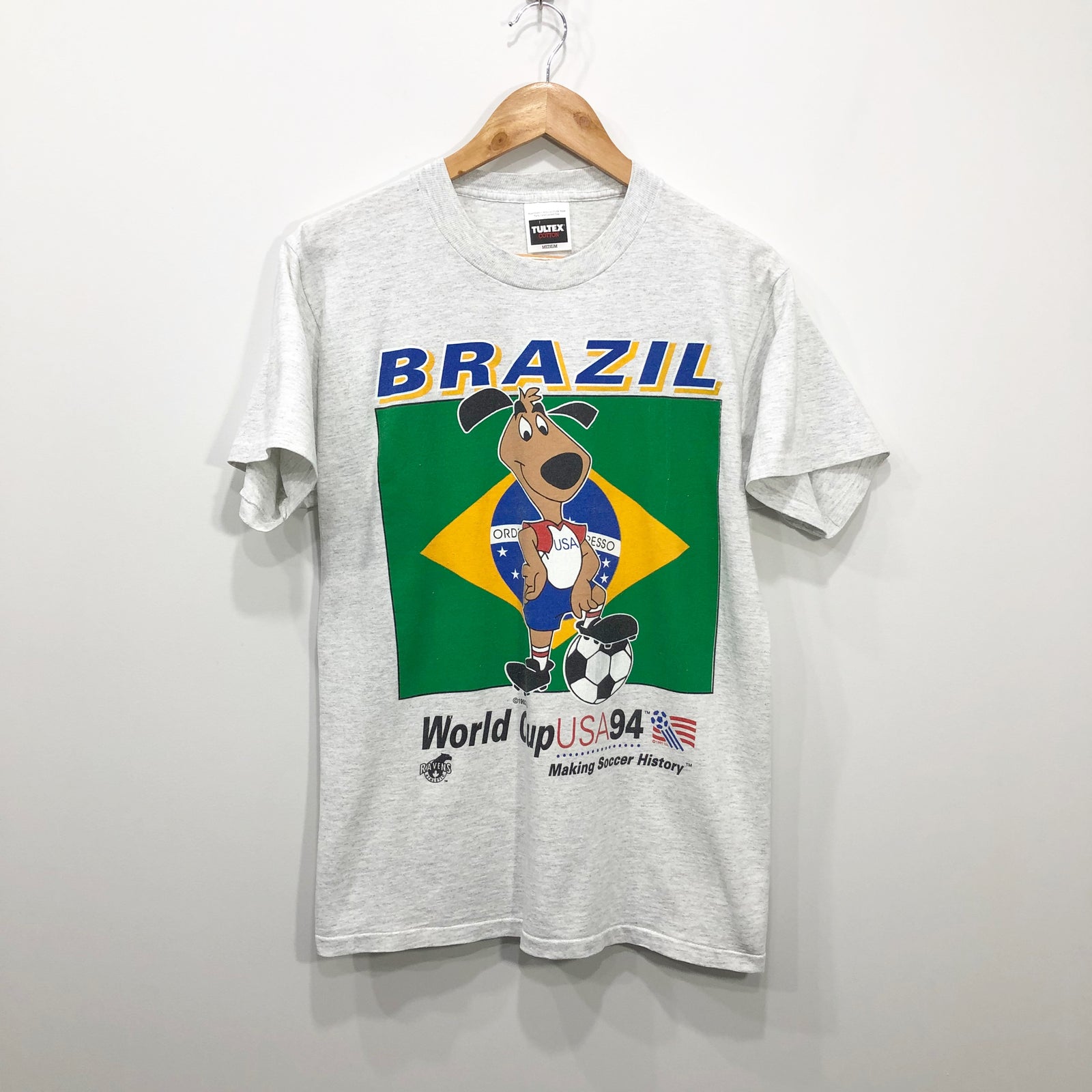 Vintage T-Shirt 1994 World Cup Brazil Soccer (XS-S) – VINTAGELANDNZ
