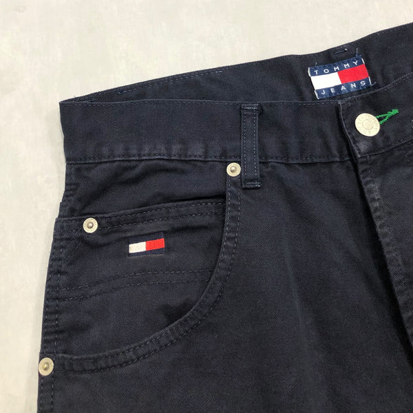 Vintage Tommy Hilfiger Shorts (32)