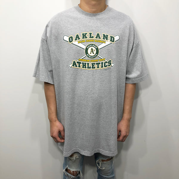 Vintage Majestic T-Shirt 2001 MLB Oakland Athletics (2XL/TALL)