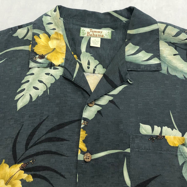 Vintage Tommy Bahama Hawaiian Shirt (L/BIG)