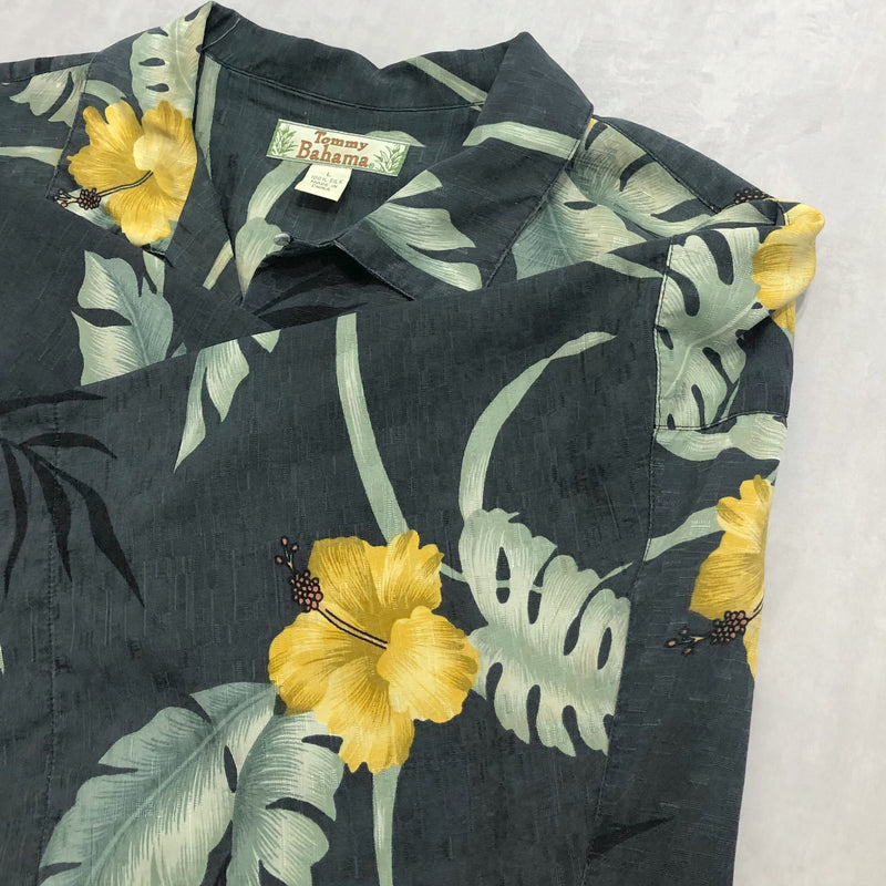Vintage Tommy Bahama Hawaiian Shirt (L/BIG)