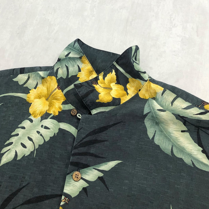 Vintage Tommy Bahama Hawaiian Shirt (L/BIG)