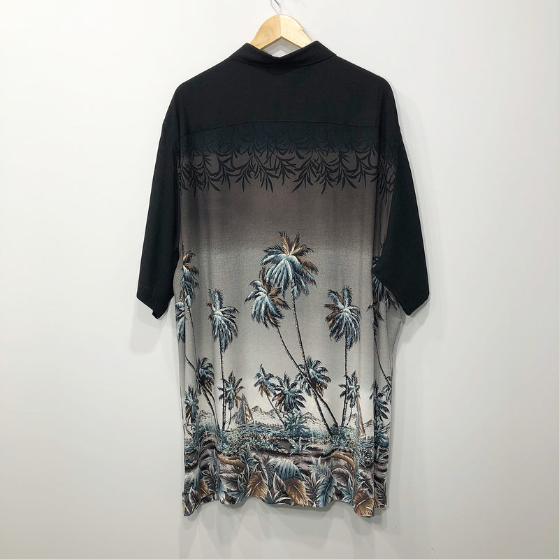 Hawaiian Shirt (2XL/TALL)
