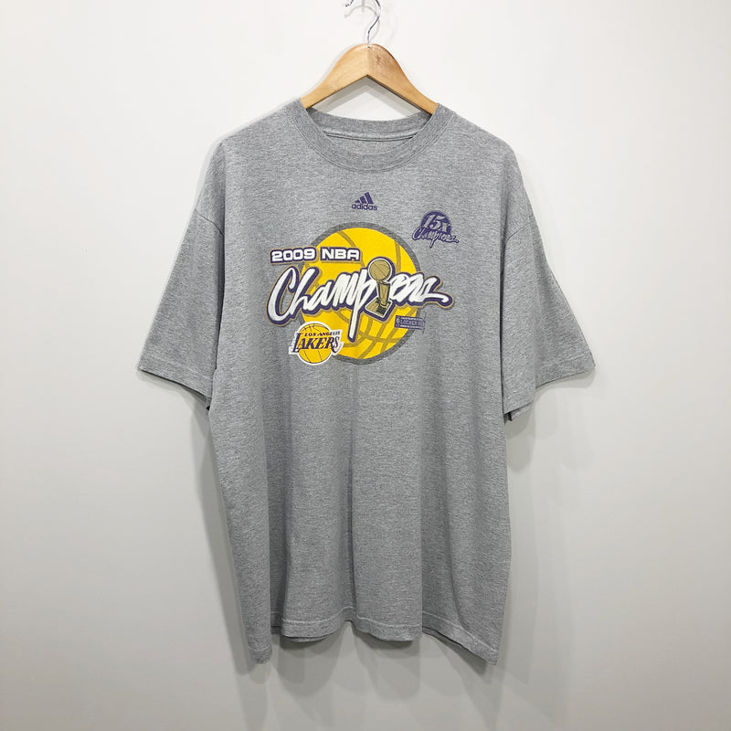 Race World: Basketball: NBA Adidas Men's T-shirts: adidas Los Angeles  Lakers 2009 NBA Champions Ash Locker Room T-shirt Large ::Commemorate your  Los Angeles Lakers' victory over the Orlando Magic to capture the