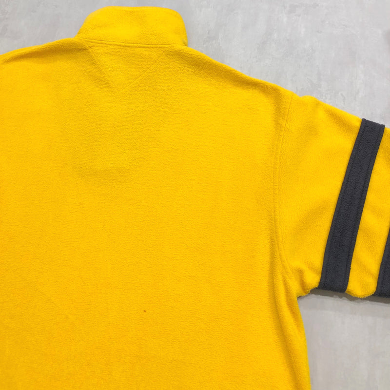 Vintage Tommy Hilfiger Fleeced Zip Up (XL)